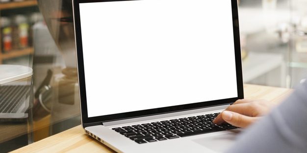 laptop-closeup-with-blank-screen_23-2148205679